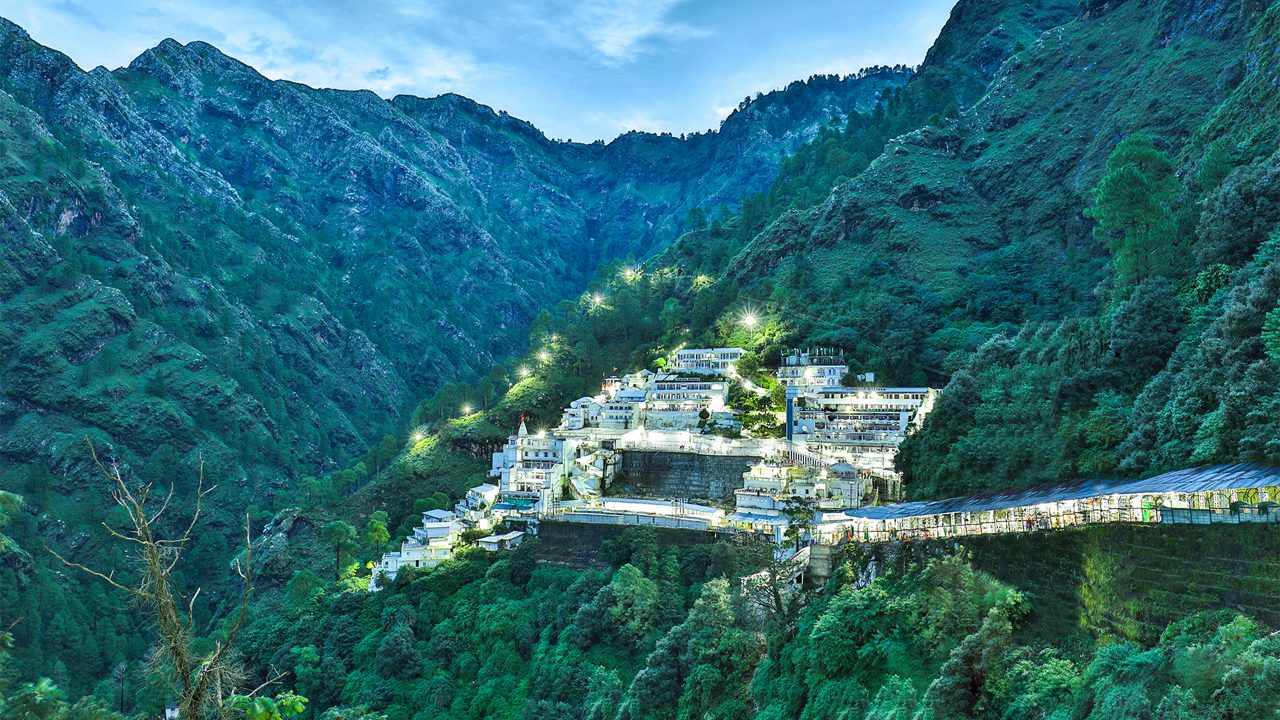 Shree Mata Vaishno Devi  : Shri Hari Tour and Travels